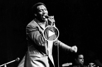 Otis Redding – (Sittin’ On) The Dock Of The Bay