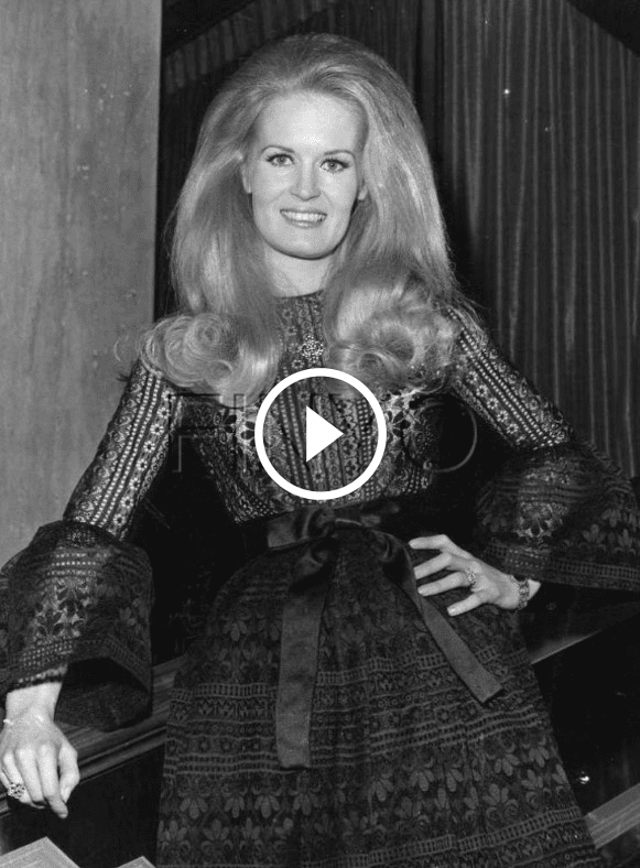 Lynn Anderson’s – (I Never Promised You A) Rose Garden