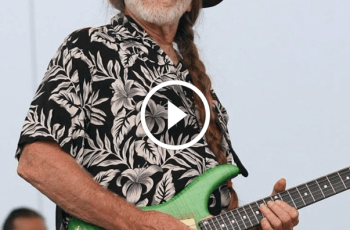 Willie Nelson – On the Road Again