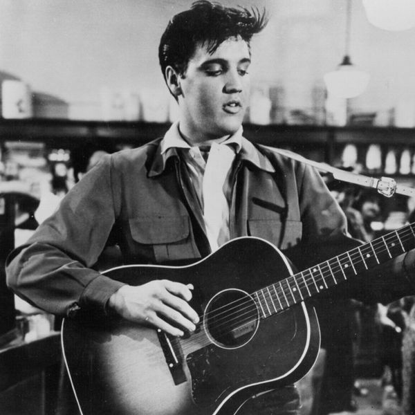 Elvis Presley – Riding The Rainbow