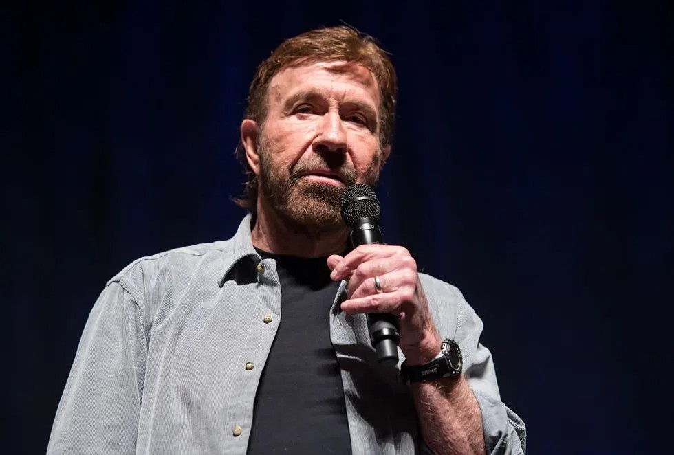 Chuck Norris is fi-ghting for life – Prayers needed