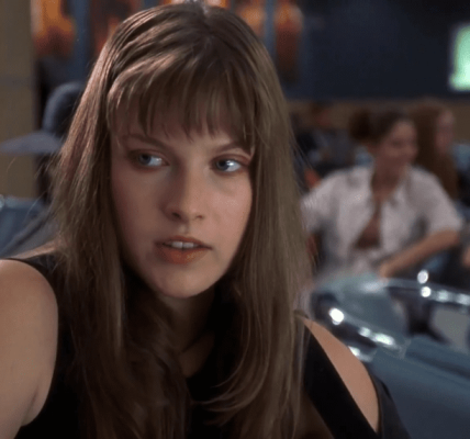 Ali Larter’s Thrilling Performance in ‘Final Destination’ – A Game-Changer in Horror Cinema